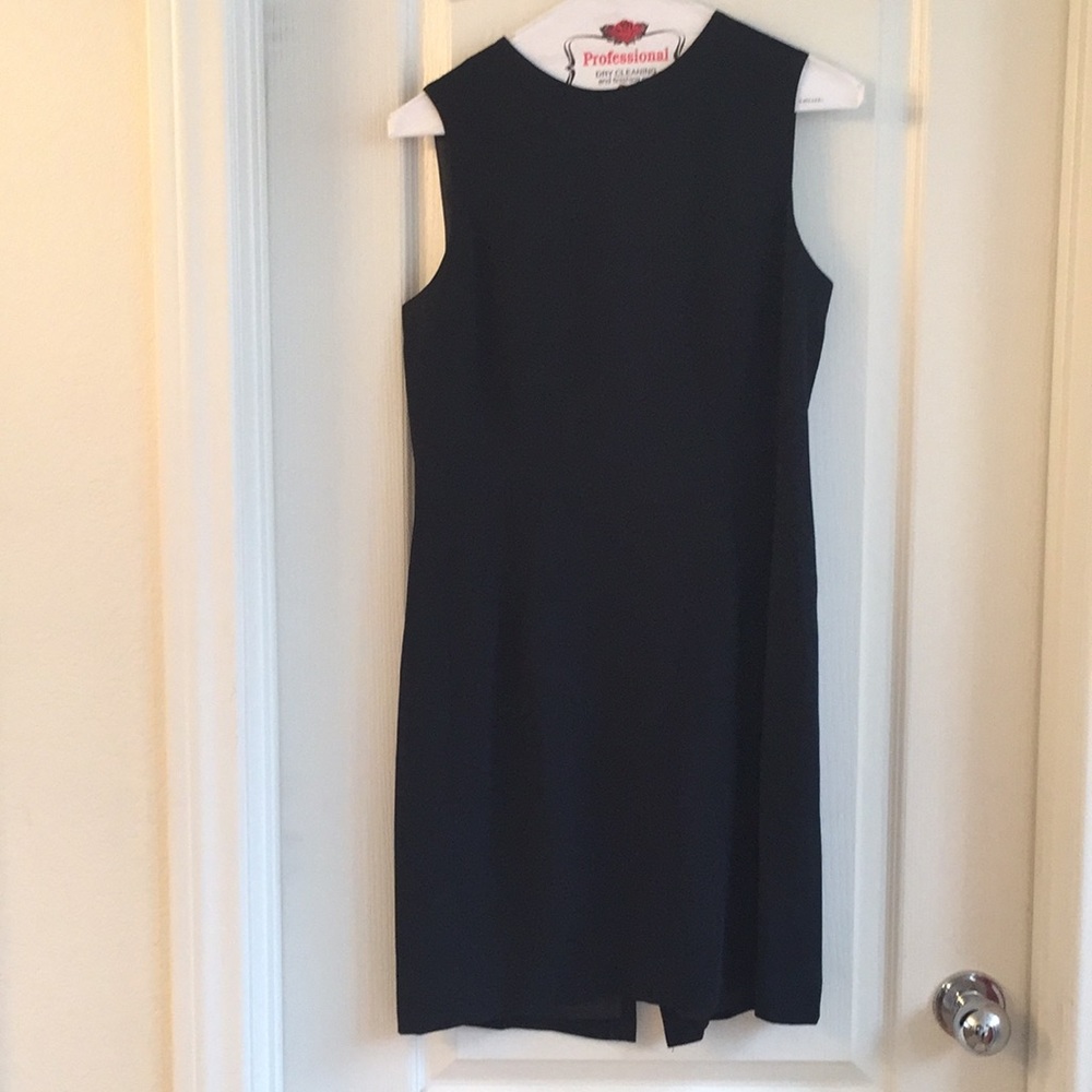 Anne Klein Black Petite dress. Perfect shape